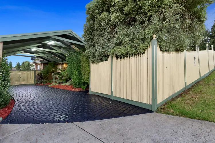 8 Chevalier Place, Frankston VIC 3199