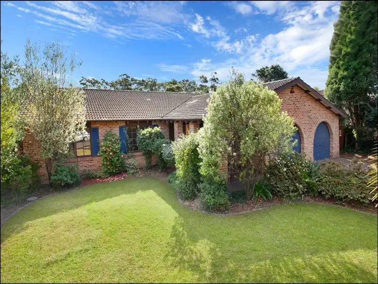 33 Lisa Crescent, Castle Hill NSW 2154