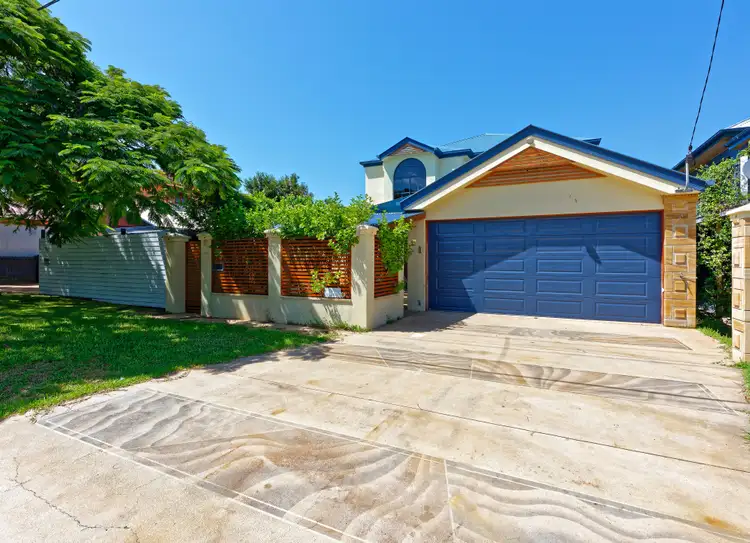 27 King Street, Woody Point QLD 4019