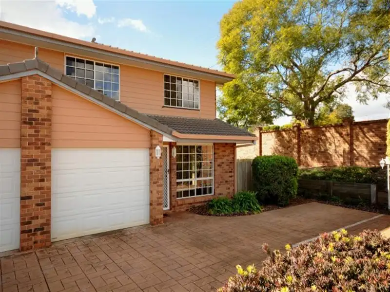 Main view of Homely townhouse listing, 1/2 Roser Close, Kearneys Spring QLD 4350