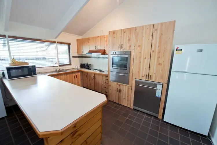 Sixth view of Homely house listing, 28 Douglas Avenue, Swan Hill VIC 3585