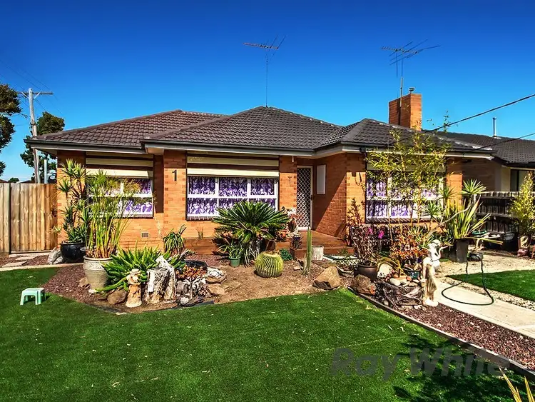 1 McLeod Road, St Albans VIC 3021