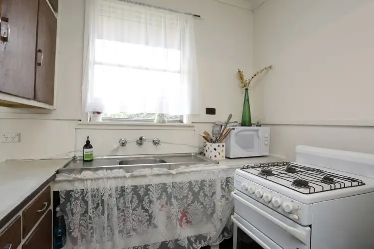 Fifth view of Homely house listing, 6 Jones Court, Laverton VIC 3028