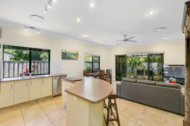 1/15A Wyndham Avenue, Southport QLD 4215