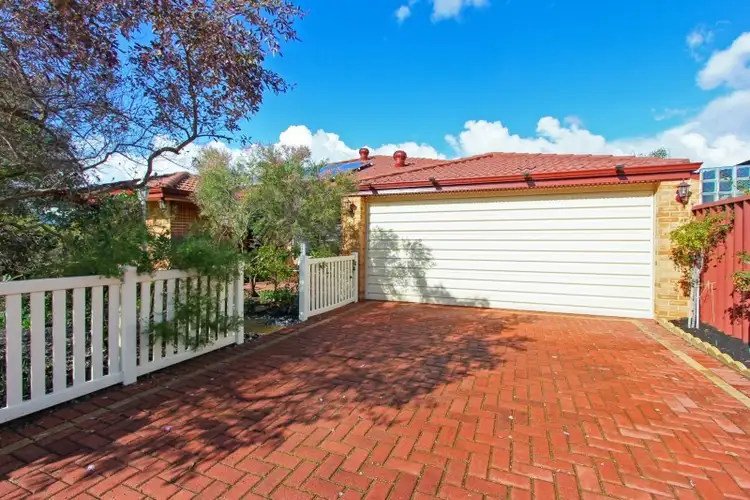 35 Bridgeman Drive, Bennett Springs WA 6063