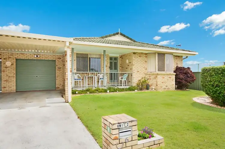 2/6 Park Avenue, Yamba NSW 2464