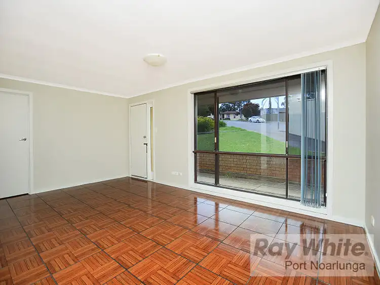 Second view of Homely house listing, 8 Cashel Court, Huntfield Heights SA 5163