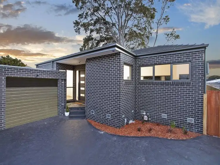 2/4 Fourth Avenue, Chelsea Heights VIC 3196