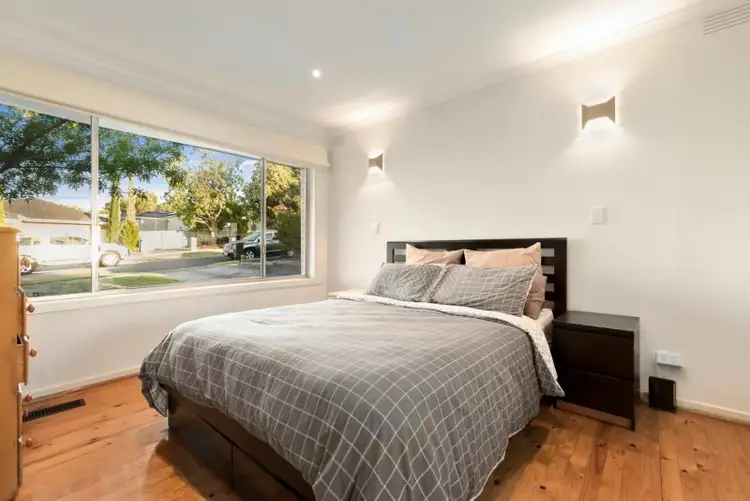 Fifth view of Homely unit listing, 4/1 Adrienne Crescent, Mount Waverley VIC 3149
