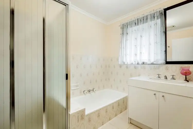 Fifth view of Homely house listing, 1 Mandorah Court, Oakleigh South VIC 3167