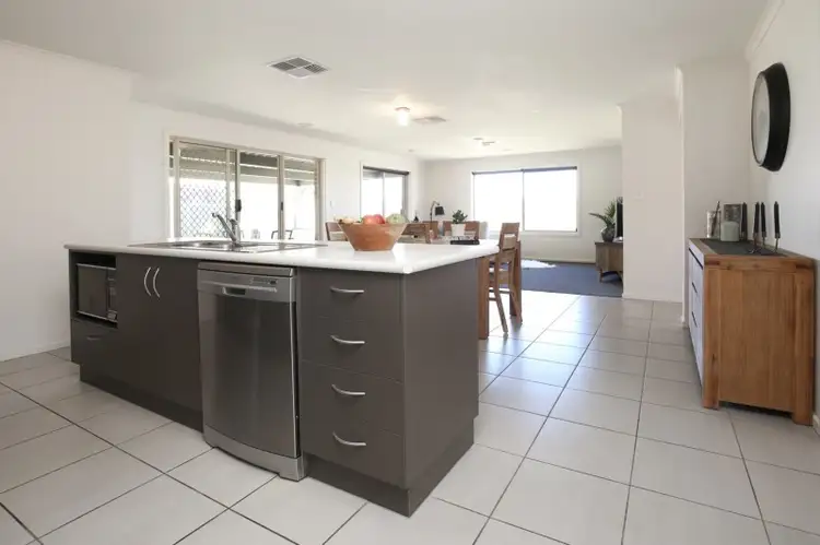 Seventh view of Homely house listing, 21 Anne Cox Drive, Red Cliffs VIC 3496