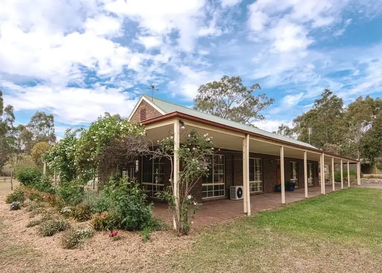 40 Old School Lane, Ravenswood South VIC 3453