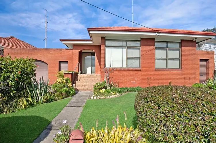 225A New England Highway, Rutherford NSW 2320