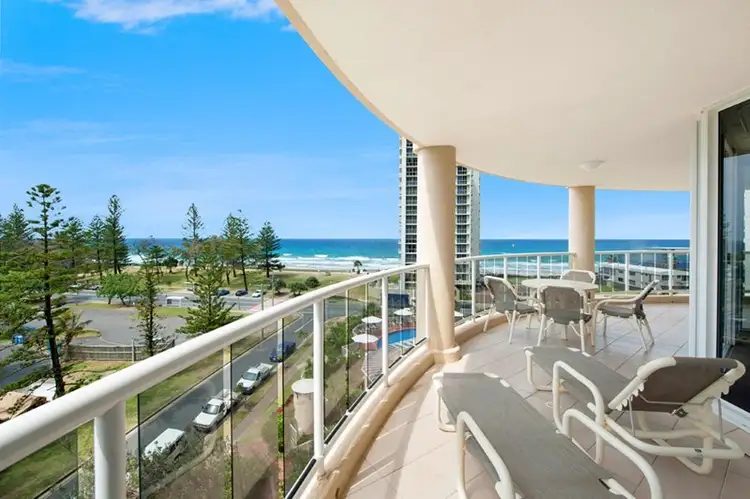 59 Pacific Street, Main Beach QLD 4217
