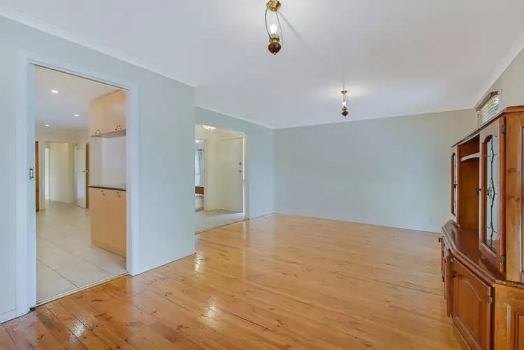 Fifth view of Homely house listing, 3 Kaolin Close, Epping VIC 3076