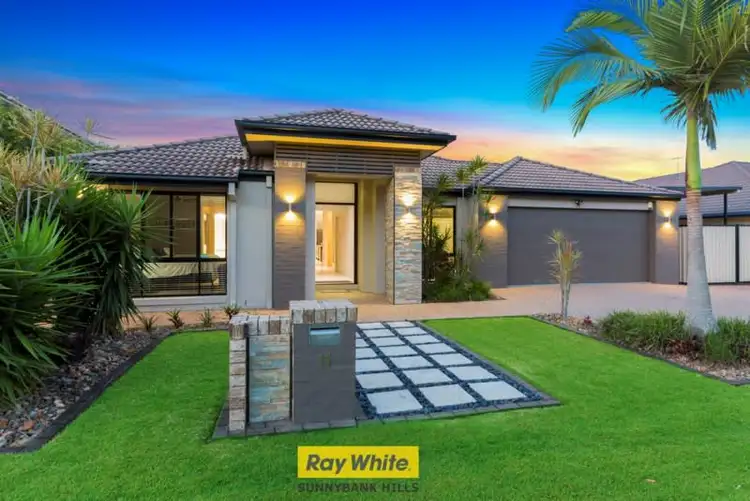 11 Roland Street, Parkinson QLD 4115