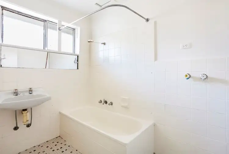 Third view of Homely house listing, 8/105 Atherton Road, Oakleigh VIC 3166