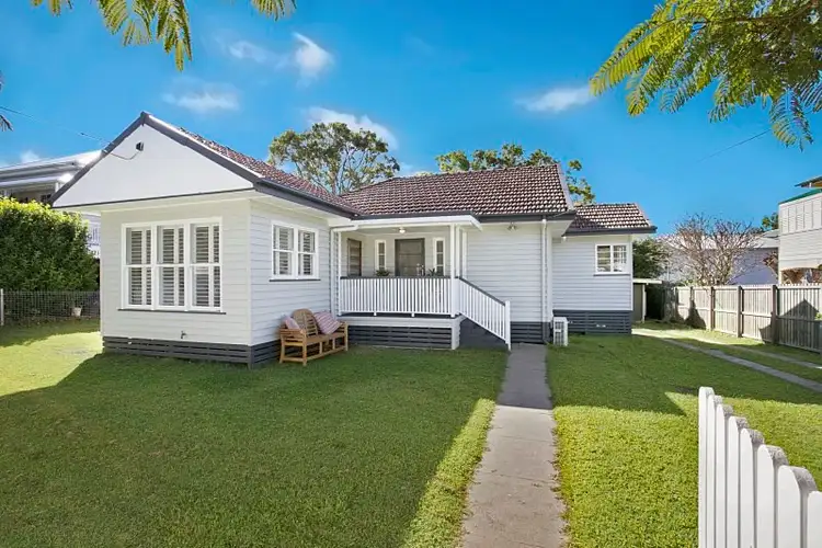 15 Kew Road, Graceville QLD 4075