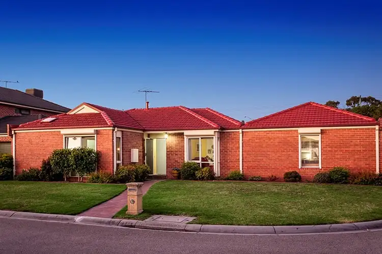 Main view of Homely unit listing, 19 Domain Drive, Keysborough VIC 3173