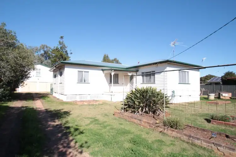 31 Aubigny Road, Oakey QLD 4401