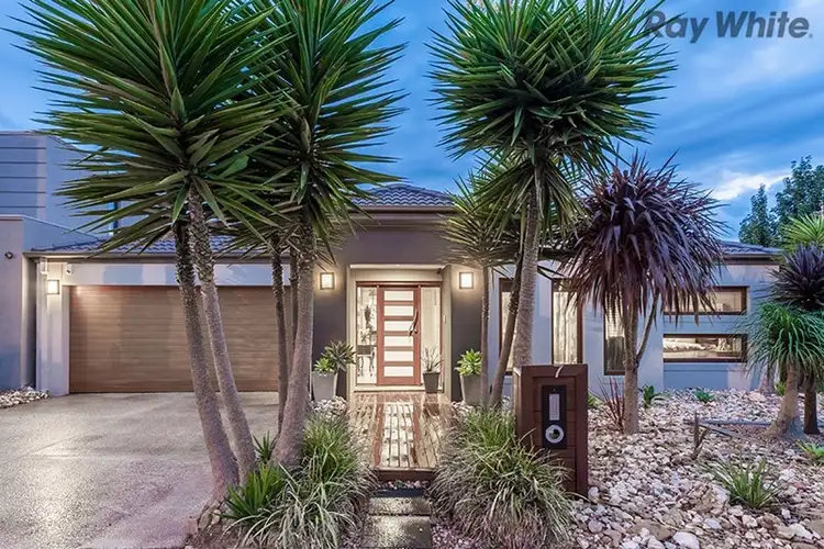 7 Sydney Grove, Taylors Hill VIC 3037