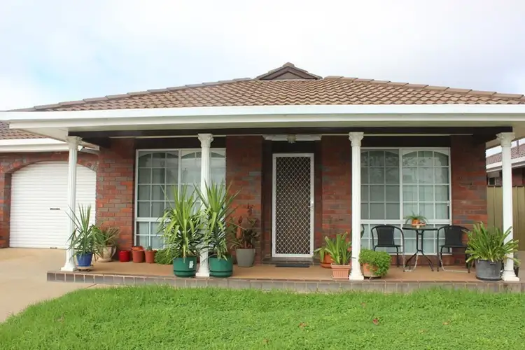 Main view of Homely unit listing, 3/101 Crowley Street, Temora NSW 2666