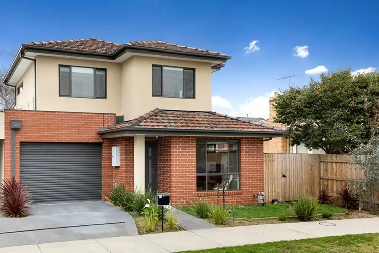 2B Clarendon Avenue, Oakleigh South VIC 3167