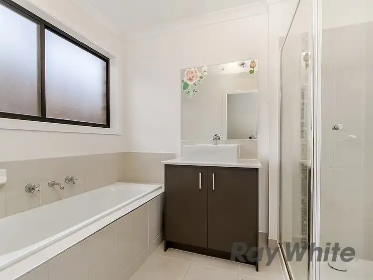 Fourth view of Homely house listing, 25 Riviera Drive, Hillside VIC 3037