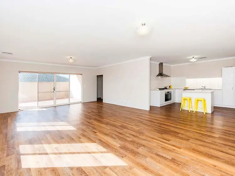 Fifth view of Homely house listing, 5 Maiden Way, Baldivis WA 6171