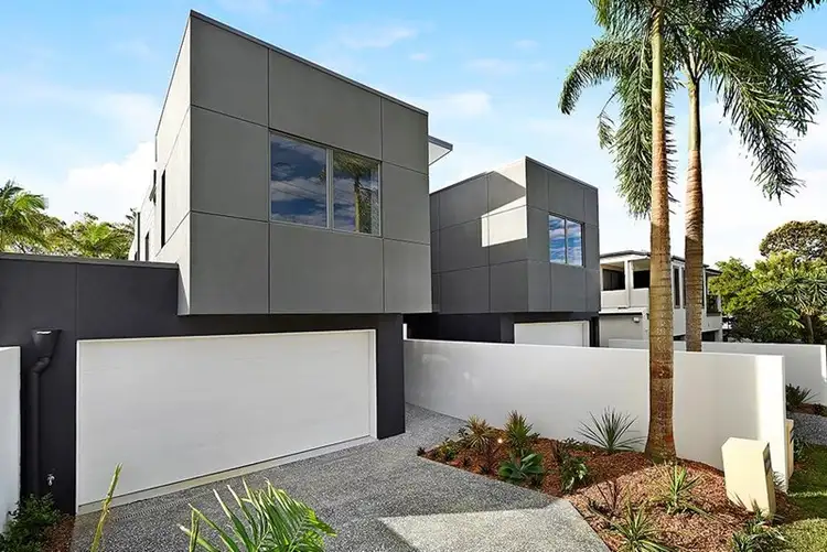 Main view of Homely townhouse listing, 2/7 Heeb Street, Bundall QLD 4217