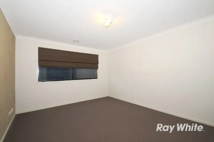 Fifth view of Homely house listing, 18 Powerscout Retreat, Cranbourne VIC 3977