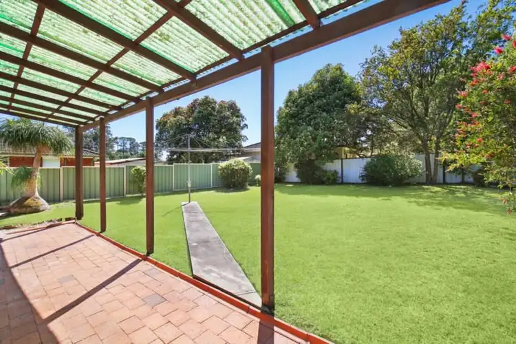 Second view of Homely house listing, 30 Sunshine Drive, Point Clare NSW 2250