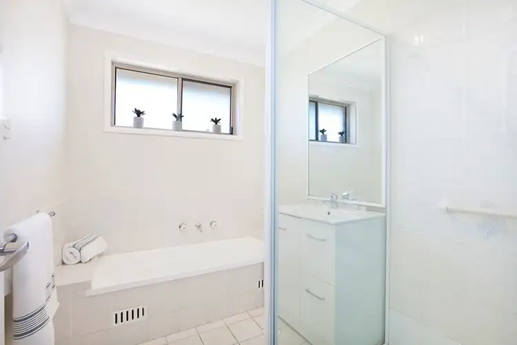 Fifth view of Homely house listing, 1/5 Aurora Place, Bateau Bay NSW 2261