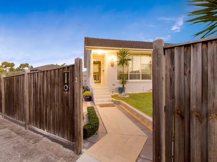 2 Forster Avenue, Frankston North VIC 3200