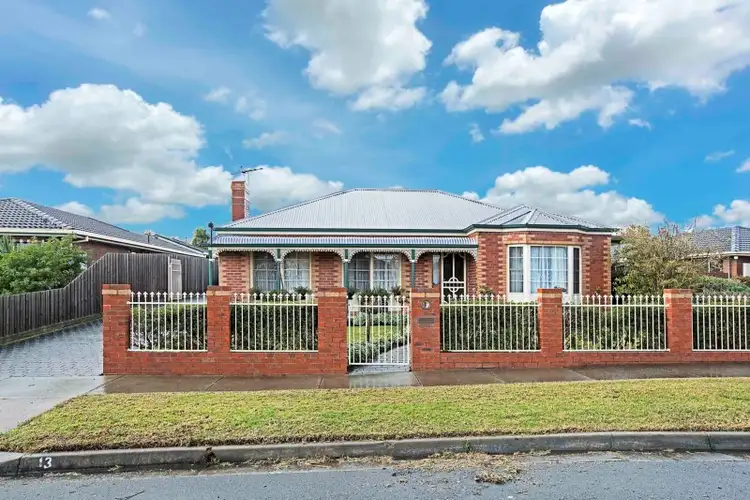 13 Ainslie Avenue, Grovedale VIC 3216