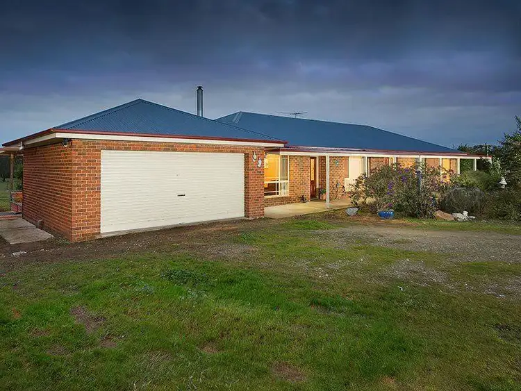 76 Lake View Drive, Table Top NSW 2640