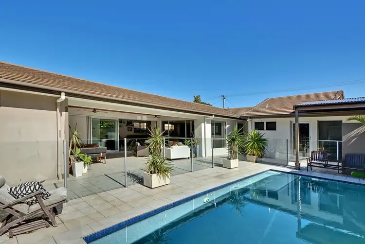 13 Lalwinya Street, Buddina QLD 4575