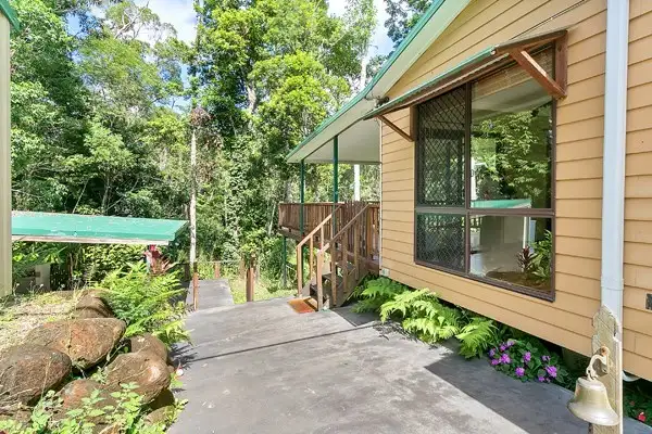 8 Bangalow Place, Kuranda QLD 4881