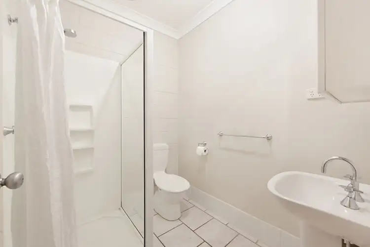 Sixth view of Homely unit listing, 4/50 Latchford Street, Pimlico QLD 4812