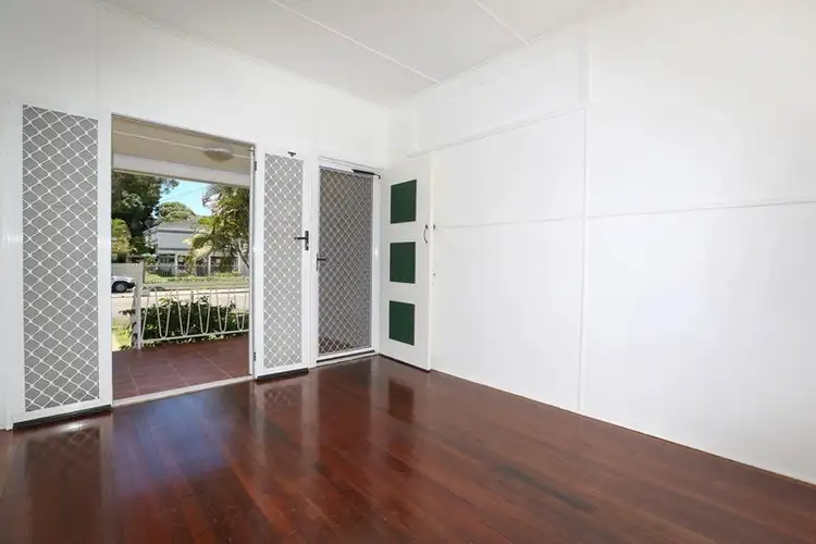 Fifth view of Homely unit listing, 1/26 Surrey Street, Hyde Park QLD 4812