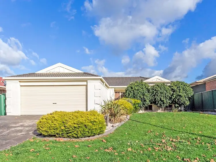 3 Flemming Avenue, Burnside VIC 3023