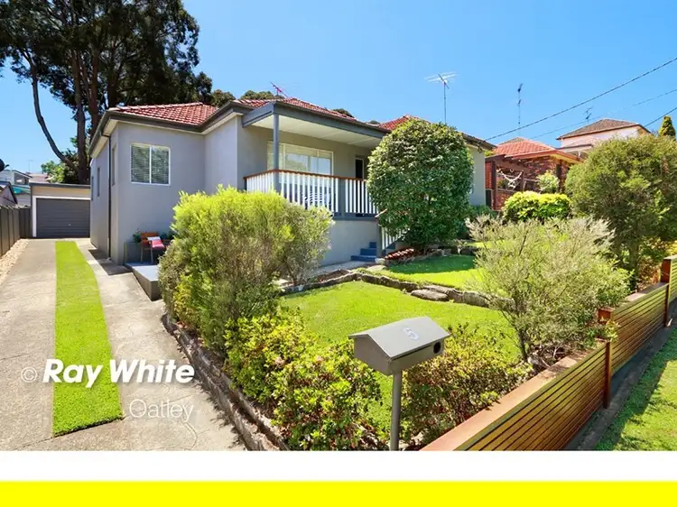 5 Moombara Avenue, Peakhurst NSW 2210