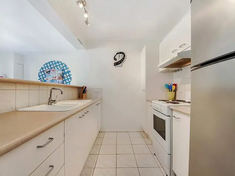 Fifth view of Homely townhouse listing, 6/4 Sherwood Close, Mudgeeraba QLD 4213