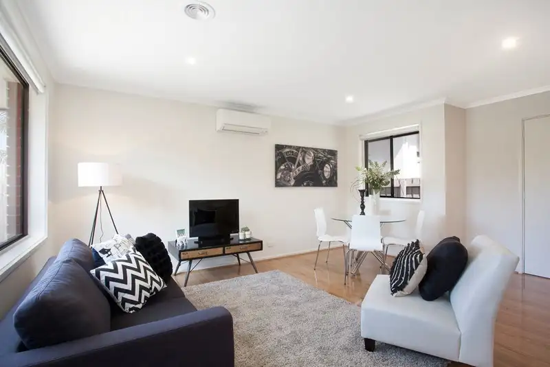 Main view of Homely unit listing, 4/115 Warrigal Road, Hughesdale VIC 3166