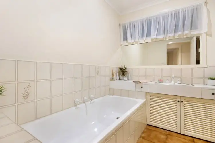 Seventh view of Homely house listing, 1 Bindi Close, Frankston VIC 3199