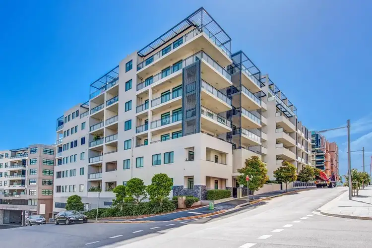 Main view of Homely unit listing, 2/2 Underdale Lane, Meadowbank NSW 2114
