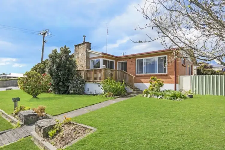 1 Woodland Grove, Newnham TAS 7248