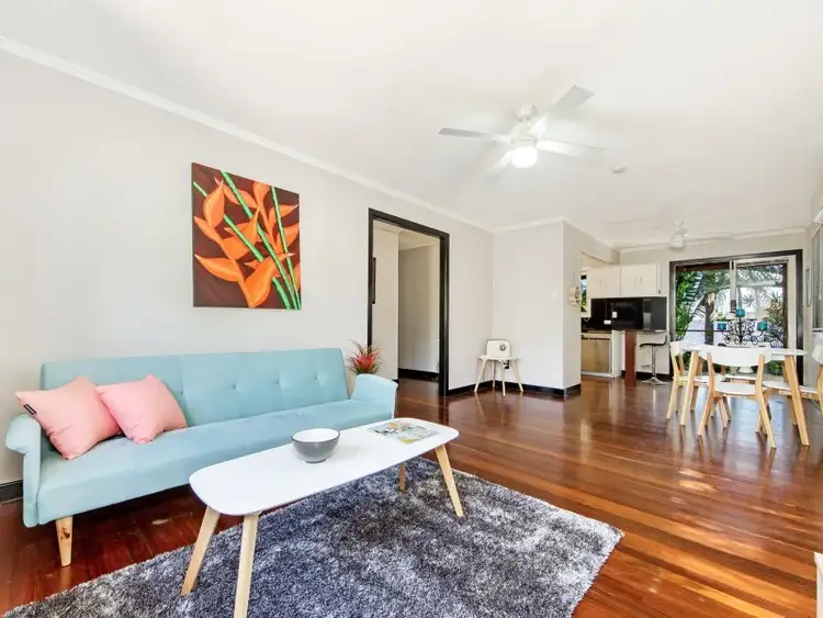 11 Ridgeway Avenue, Southport QLD 4215