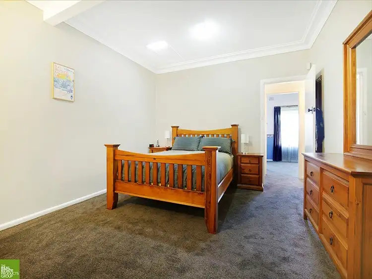 Sixth view of Homely house listing, 8 Gloria Crescent, Lake Heights NSW 2502