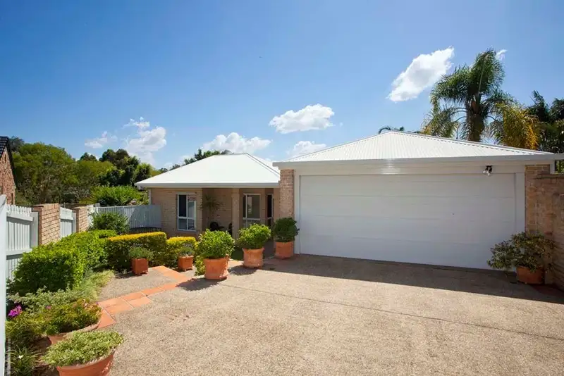 Main view of Homely house listing, 8 Oxford Close, Carindale QLD 4152